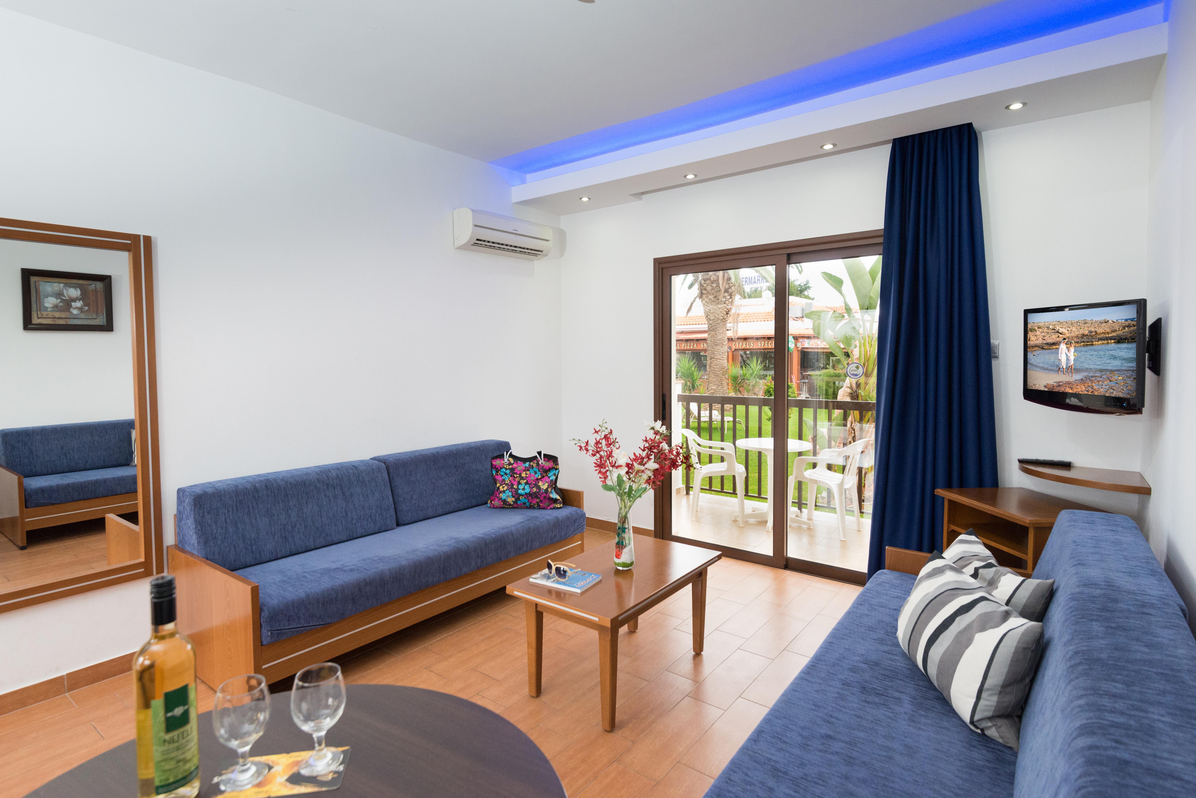 Loutsiana Deluxe Apts 아이아 나파 외부 사진