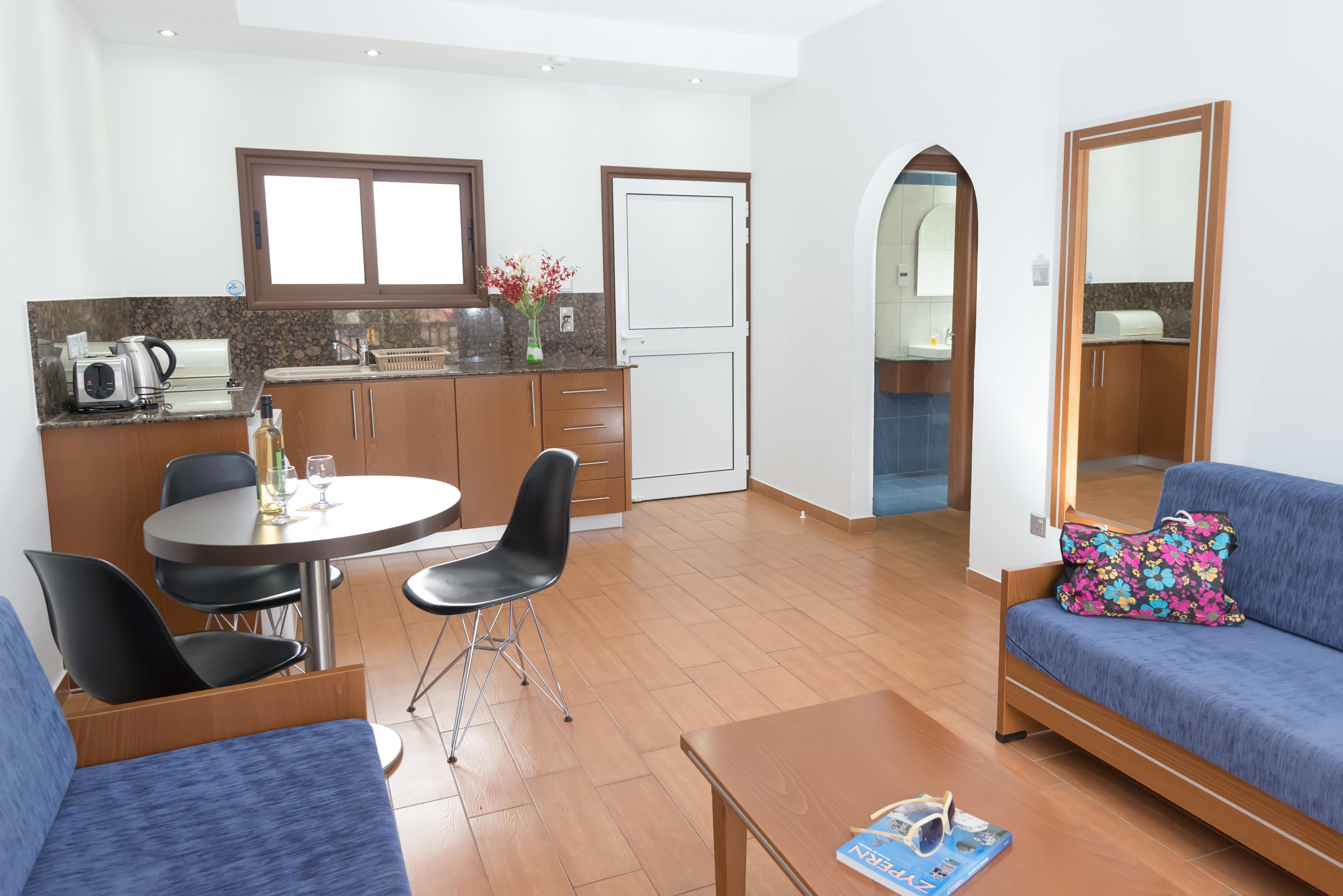 Loutsiana Deluxe Apts 아이아 나파 외부 사진