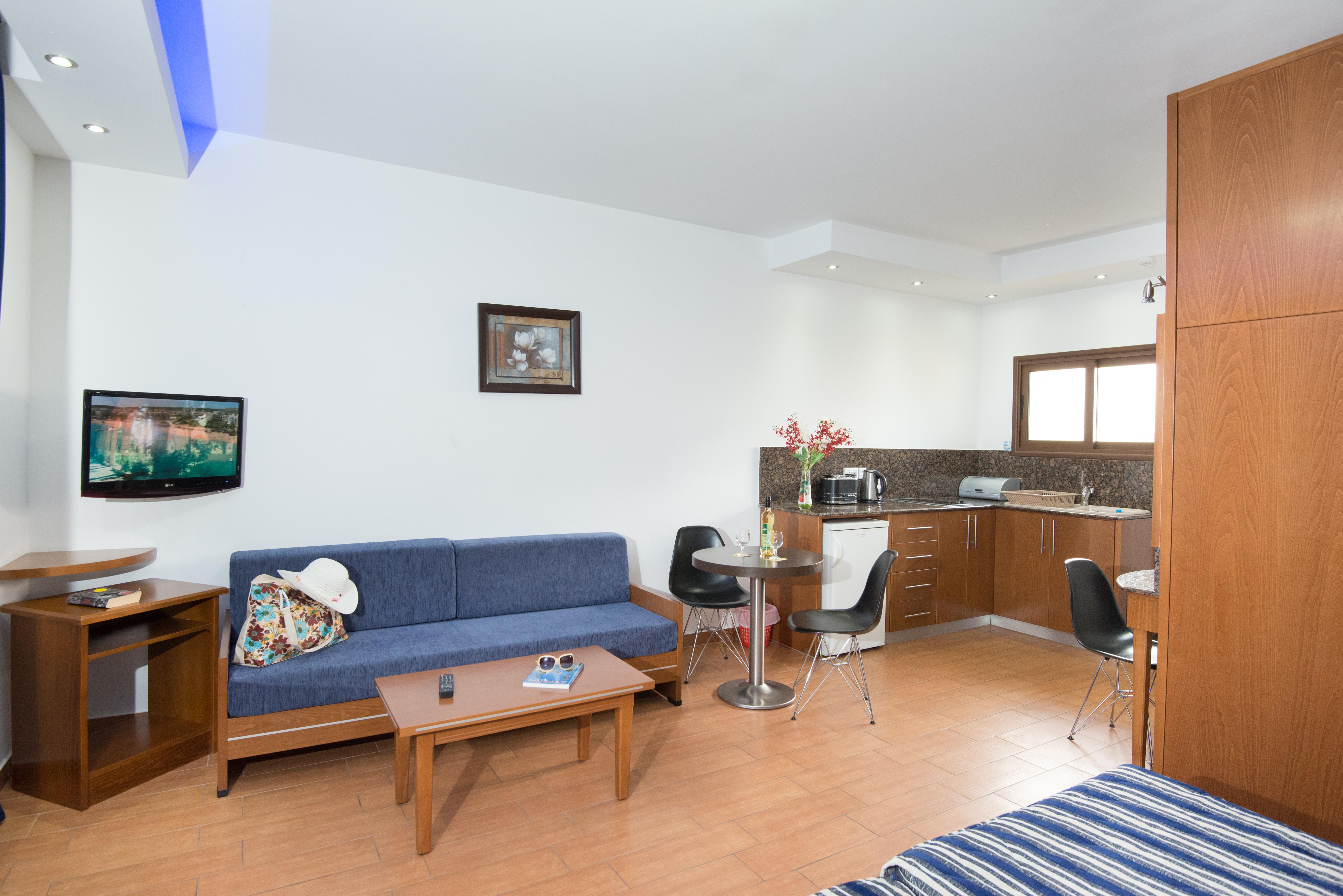 Loutsiana Deluxe Apts 아이아 나파 외부 사진