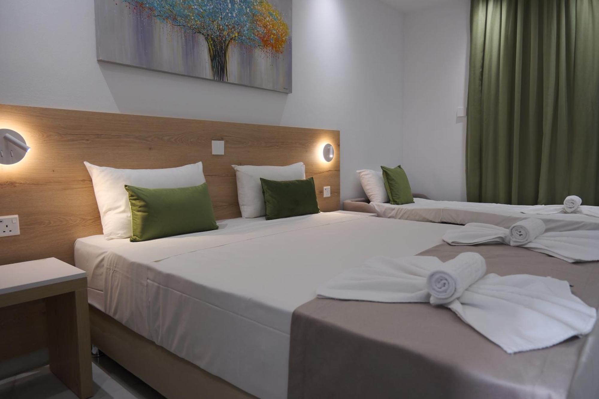 Loutsiana Deluxe Apts 아이아 나파 객실 사진