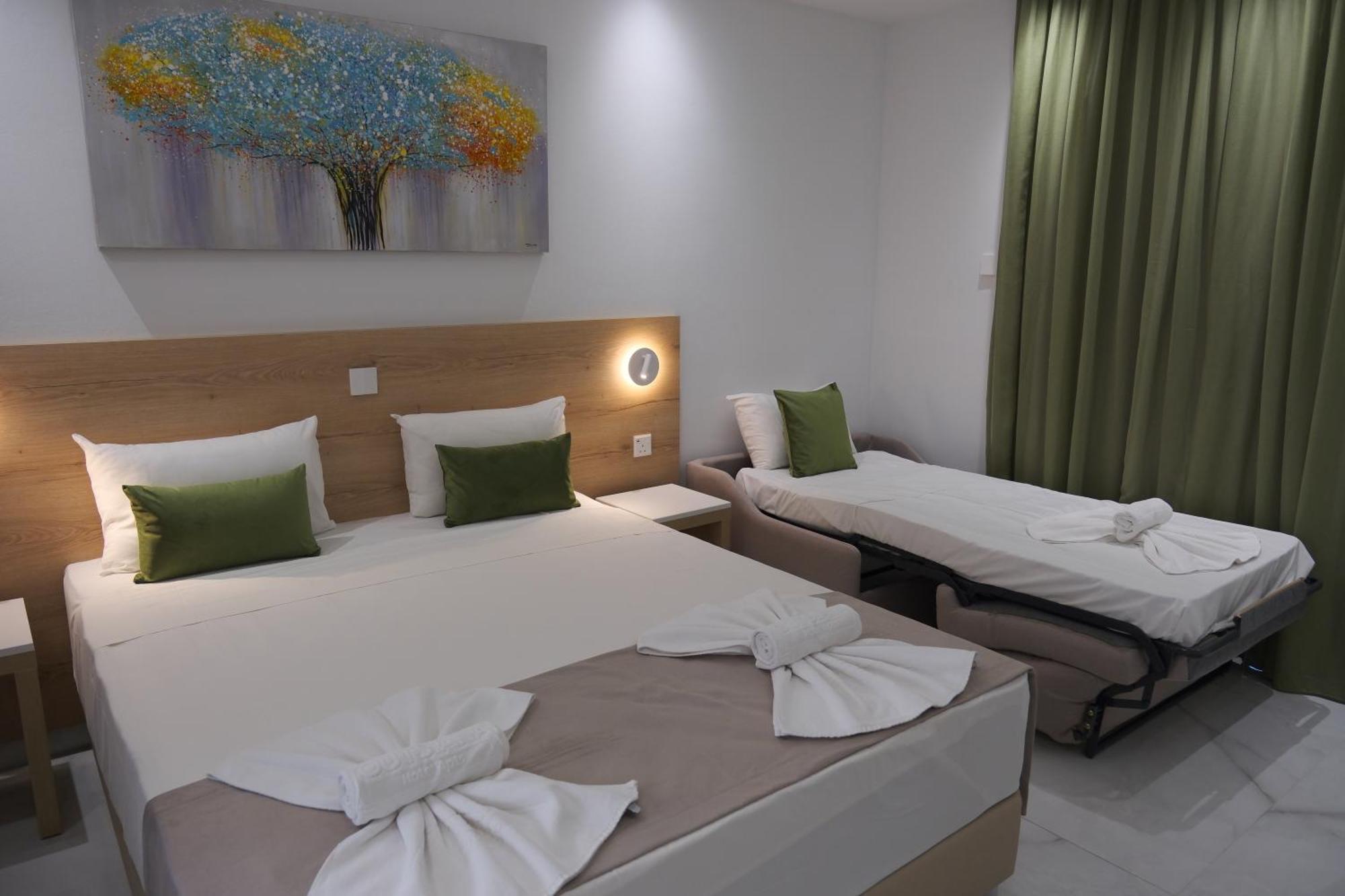 Loutsiana Deluxe Apts 아이아 나파 객실 사진