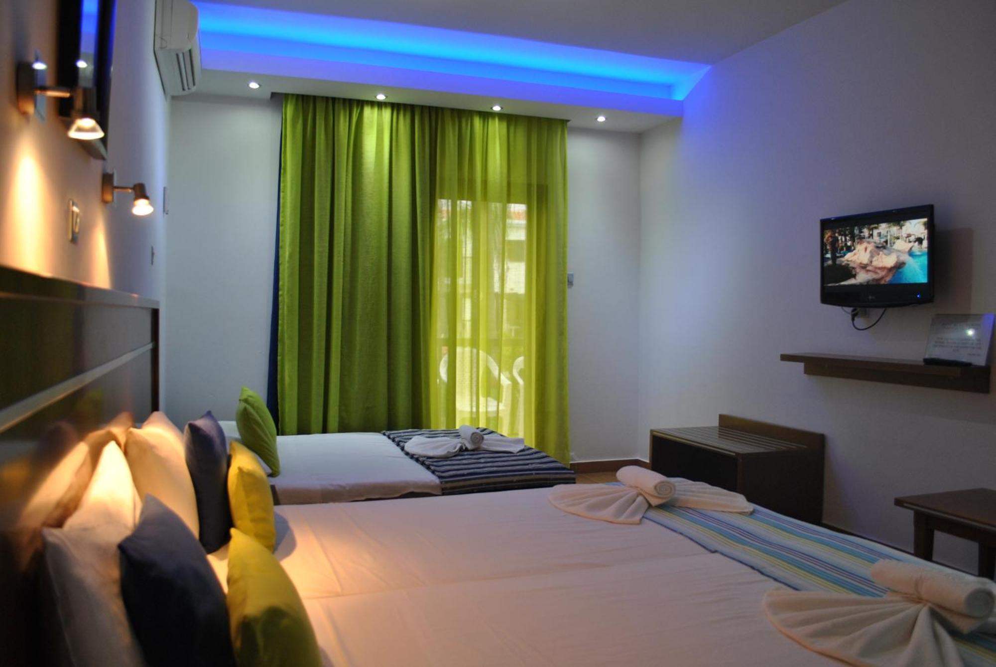 Loutsiana Deluxe Apts 아이아 나파 외부 사진