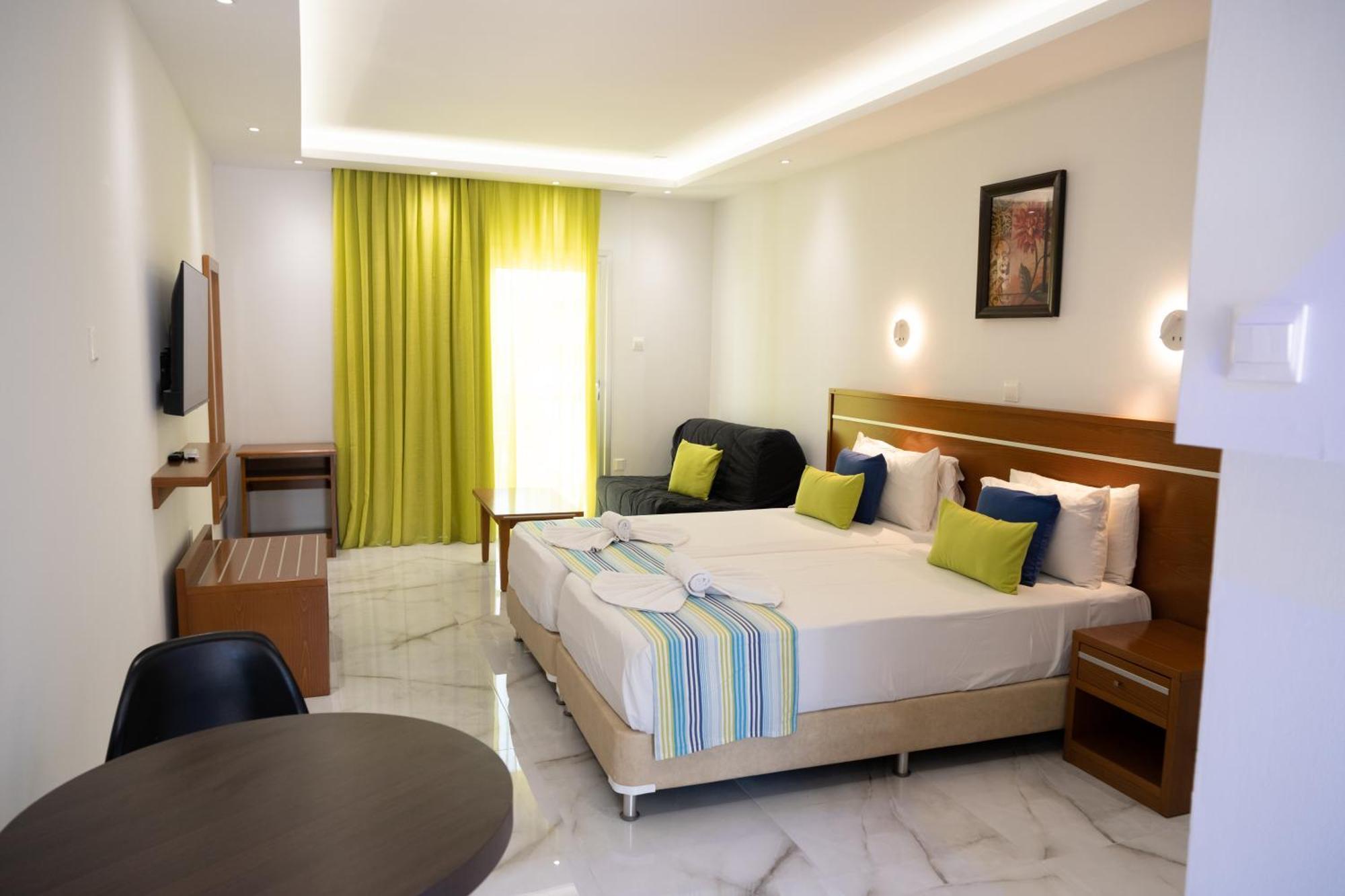 Loutsiana Deluxe Apts 아이아 나파 외부 사진